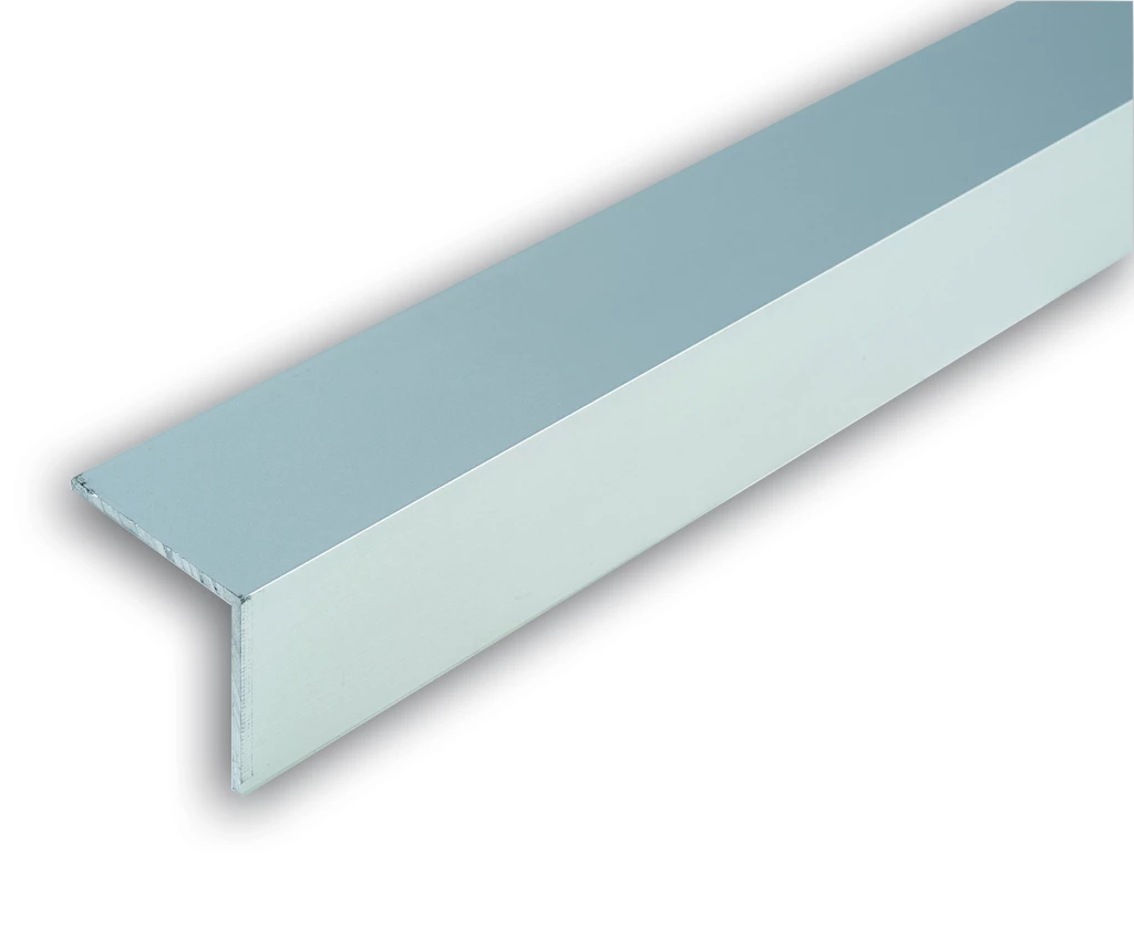 Cornière à ailes égales en aluminium anodisé argent, 15x15x1,5, longueur 6M