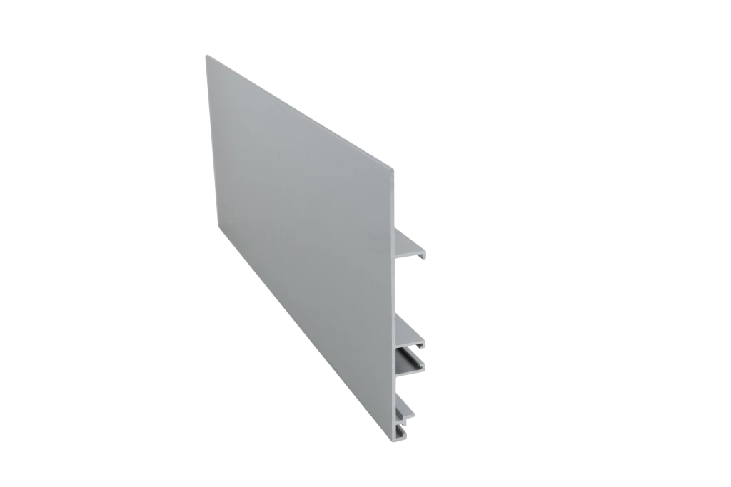 Plinthe de cuisine en aluminium anodisé argent, hauteur 100mm, longueur 4010mm