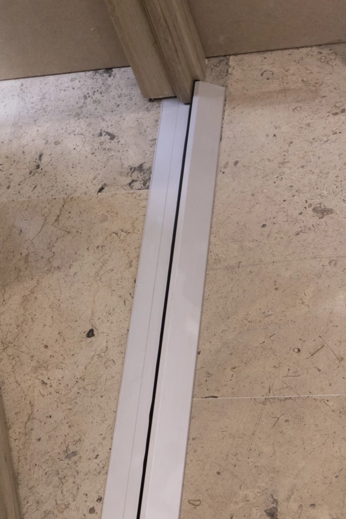 Barre de seuil PG16-V2 en aluminium anodisé